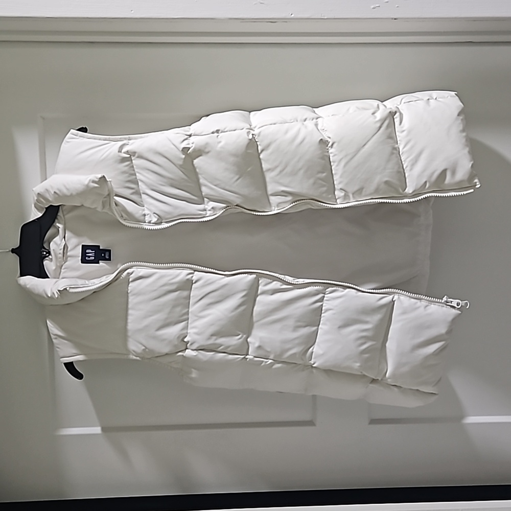 GAP puffer vest